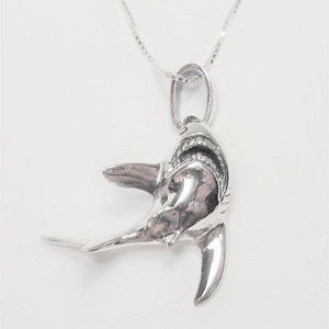 STERLING SILVER NAUTICAL HUNTING MAKO SHARK SEA LIFE FISH SHARK PENDANT NECKLACE